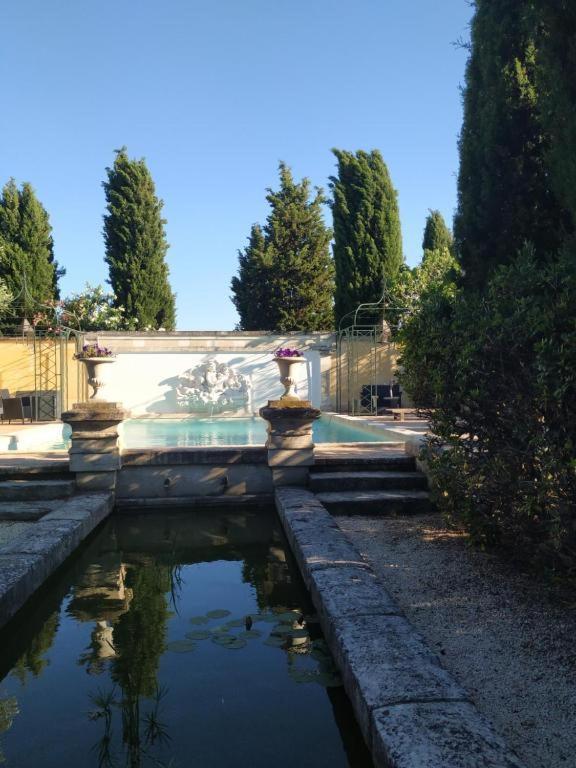 La Banastiere Hotel Vedène Buitenkant foto